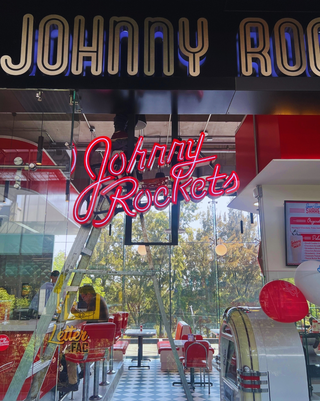 johnny_rockets_letter_fac_1